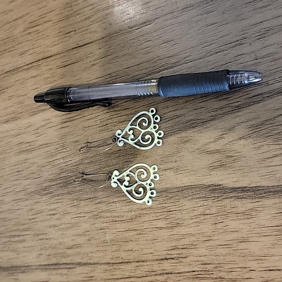 NWOT Plunder Earrings - Picture 4 of 4